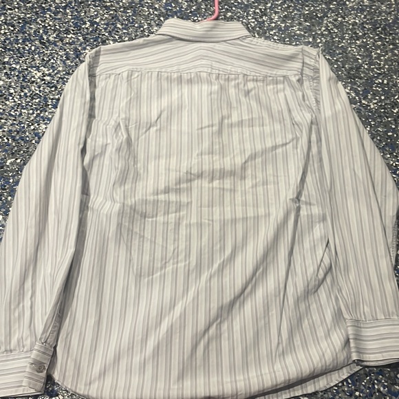 Men’s size Large long sleeve apt 9 button down - Picture 3 of 3